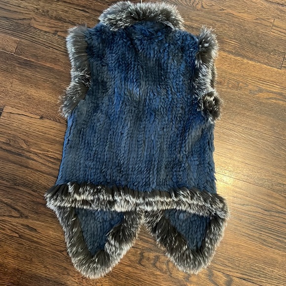 SAKS FIFTH AVE RED Rabbit and Raccoon Fur Vest Denim Blue with Grey/silver trim - Picture 2 of 5